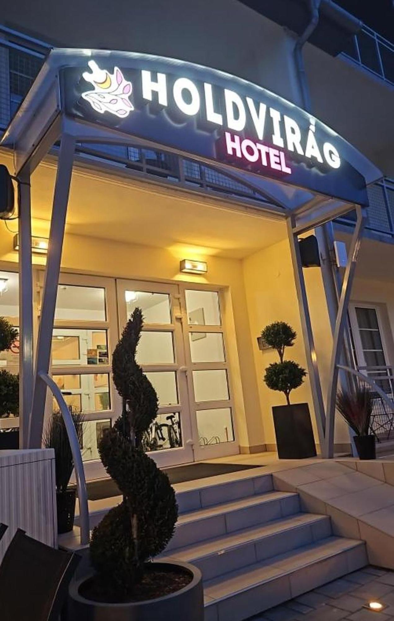 Holdvirag Hotel Sárvár Eksteriør billede
