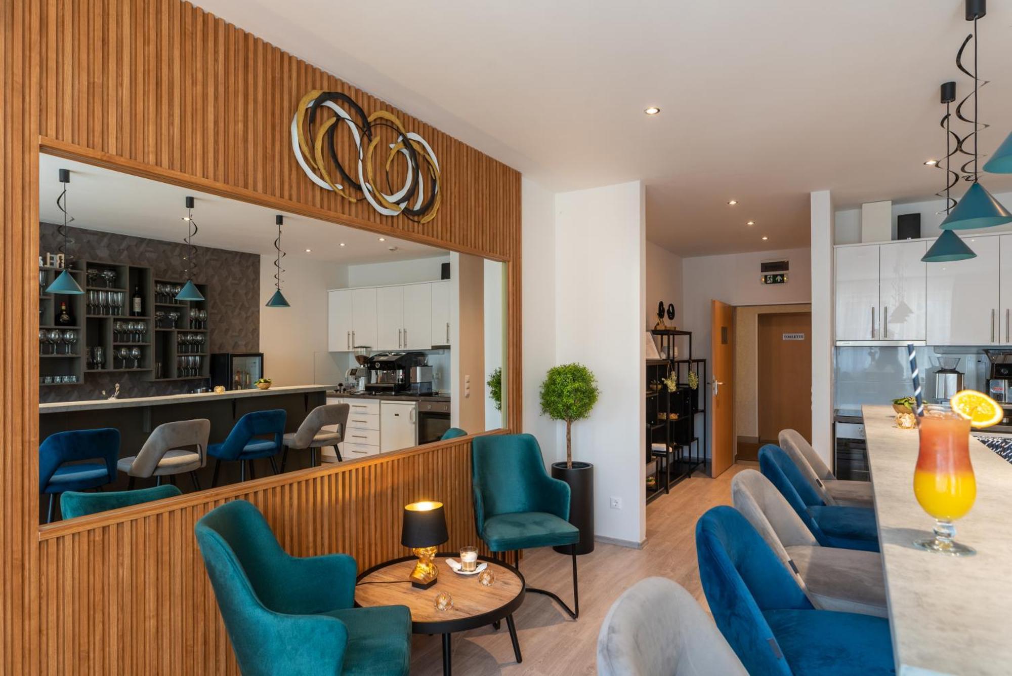 Holdvirag Hotel Sárvár Eksteriør billede