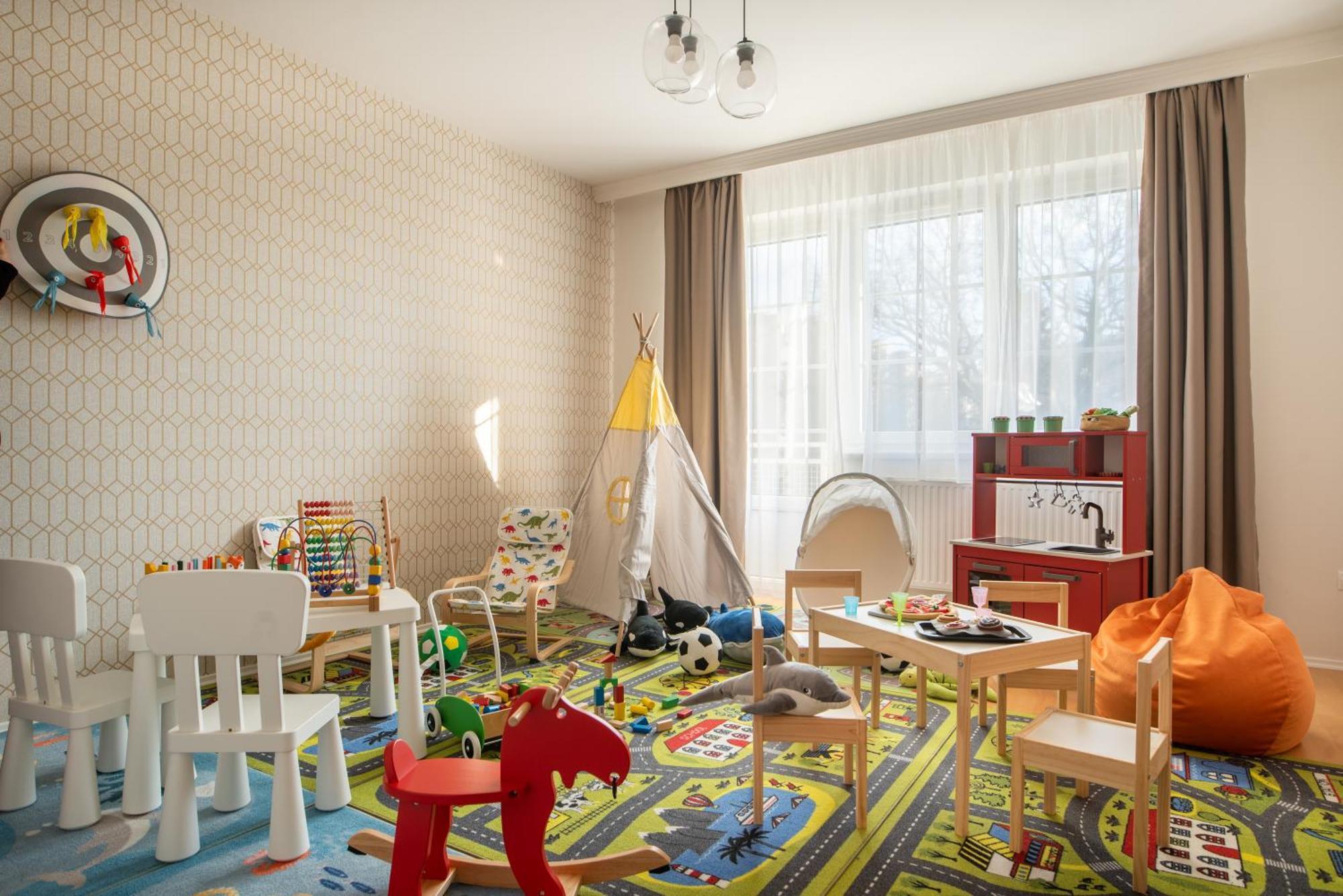 Holdvirag Hotel Sárvár Eksteriør billede