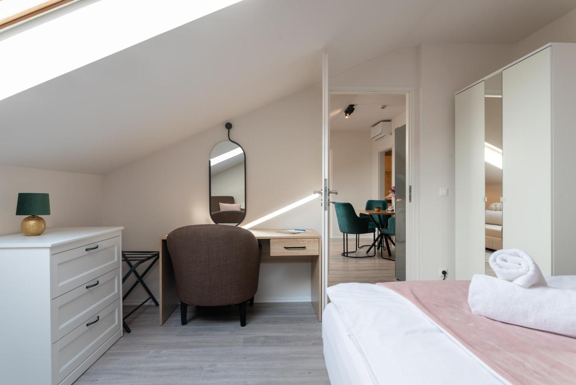 Holdvirag Hotel Sárvár Eksteriør billede