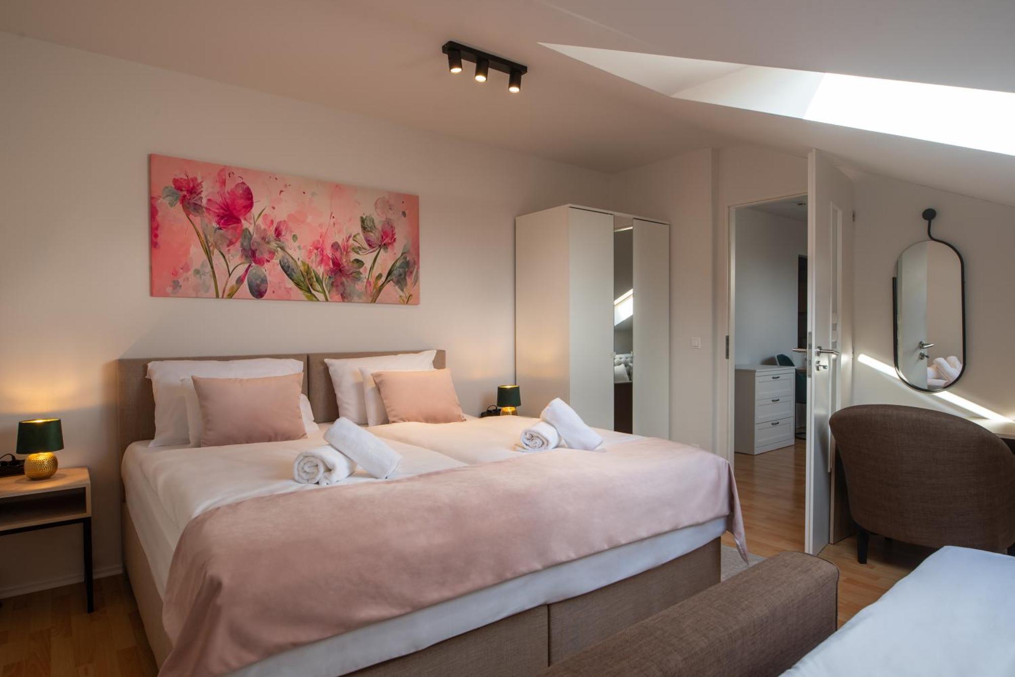 Holdvirag Hotel Sárvár Eksteriør billede