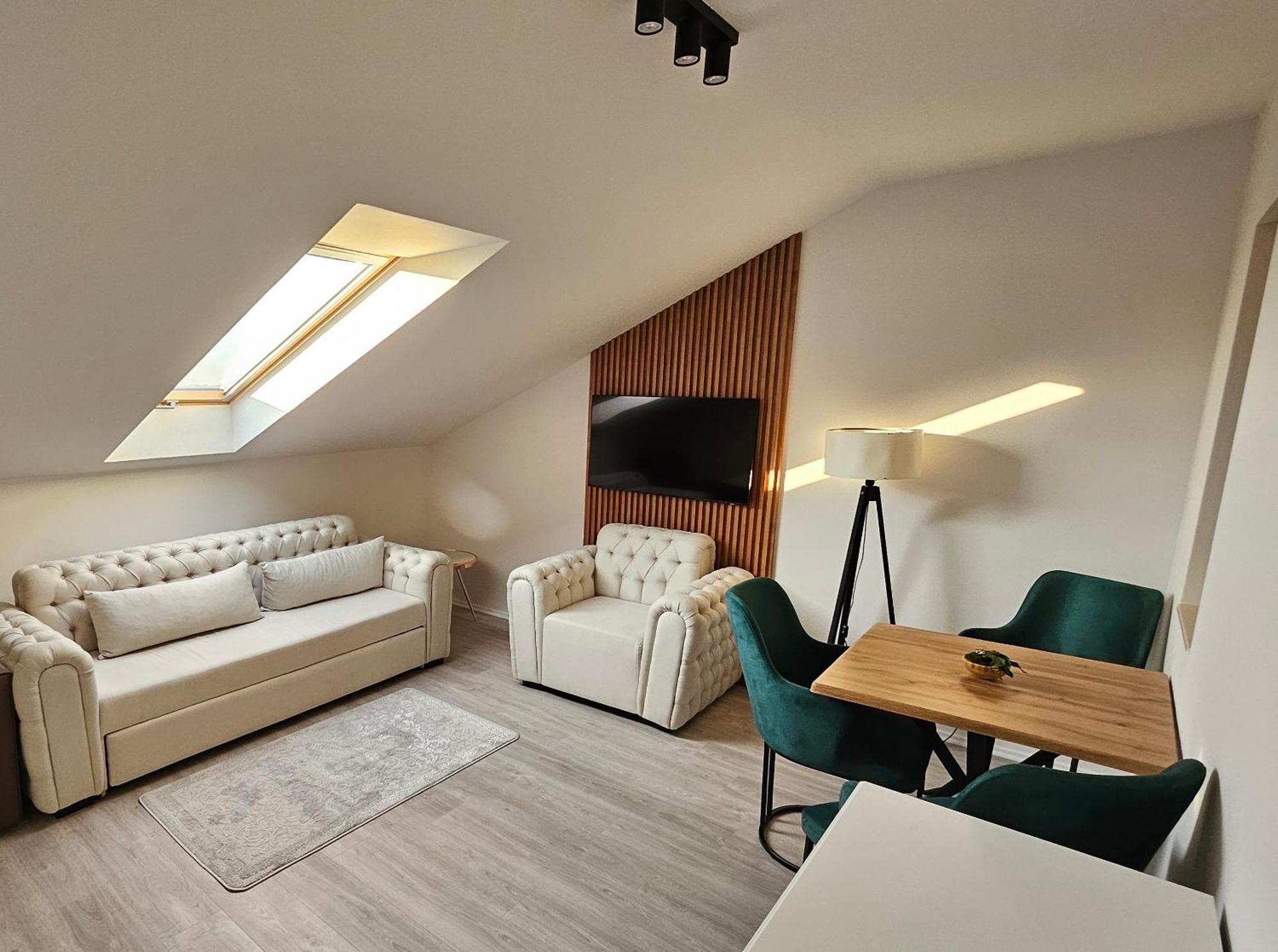 Holdvirag Hotel Sárvár Eksteriør billede